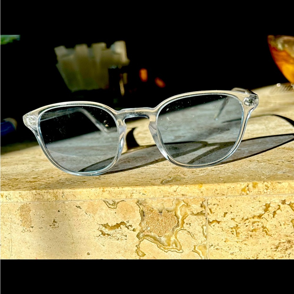Oliver Peoples unisex sunglasses